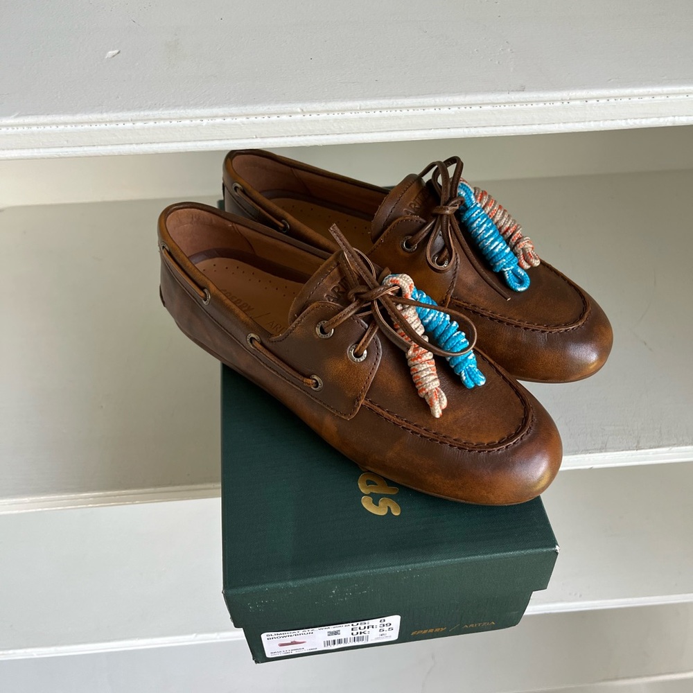 Sperry x Aritzia slim boat shoe